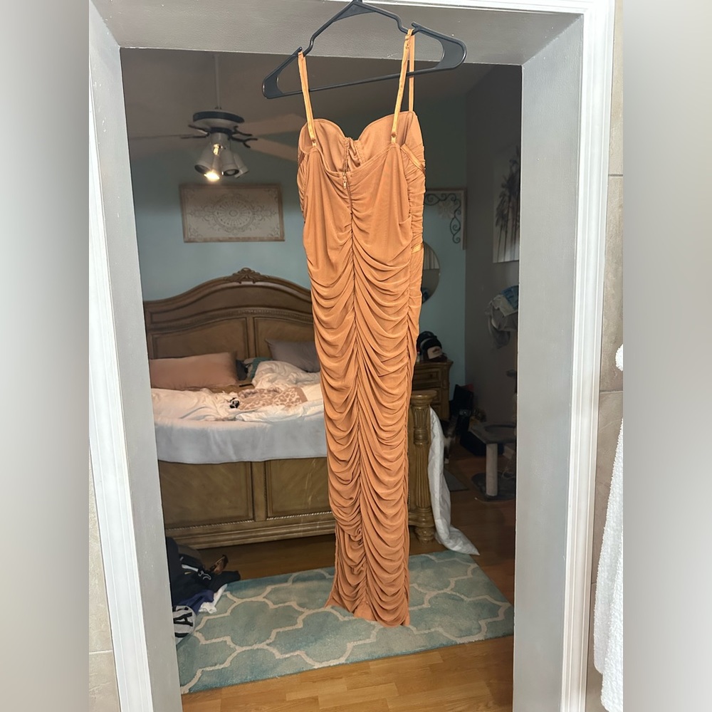 Ruched Sweetheart Neck Cami Bodycon Slit Dress - Picture 8 of 9